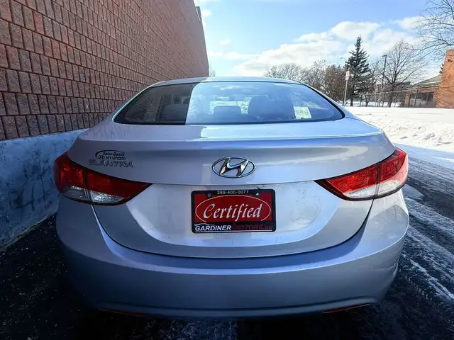 2011 Hyundai Elantra 4dr Sedan - Photo 6