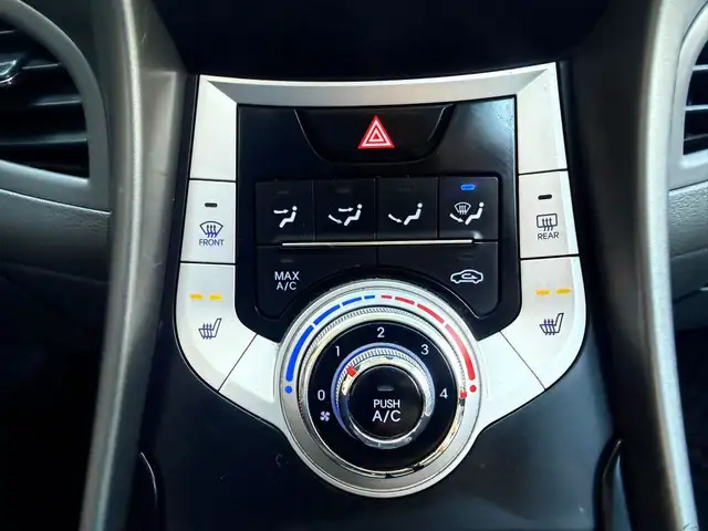 2011 Hyundai Elantra 4dr Sedan - Photo 12