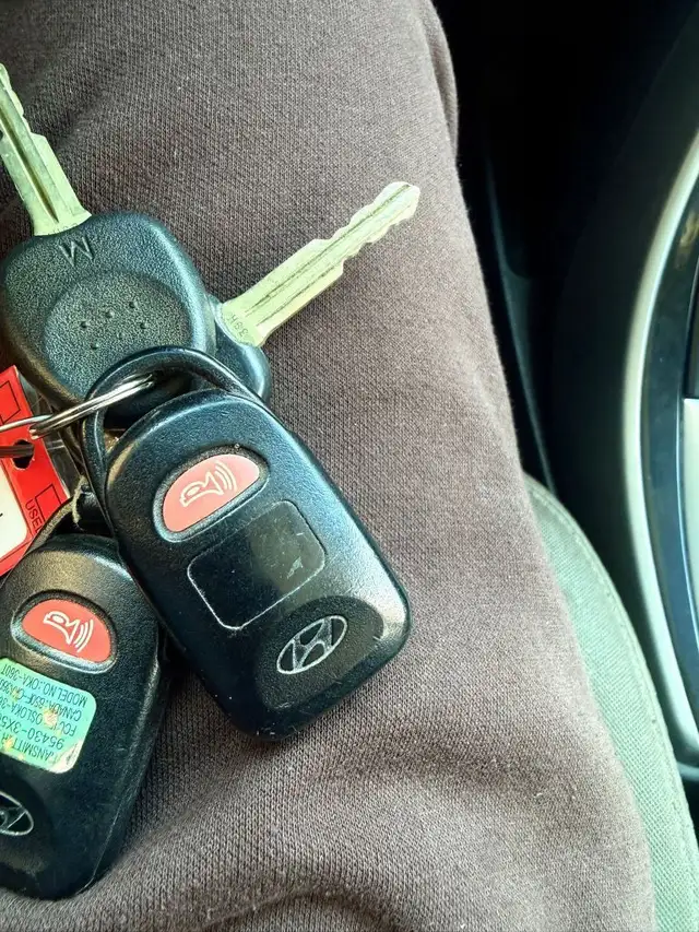 2011 Hyundai Elantra 4dr Sedan - Photo 17