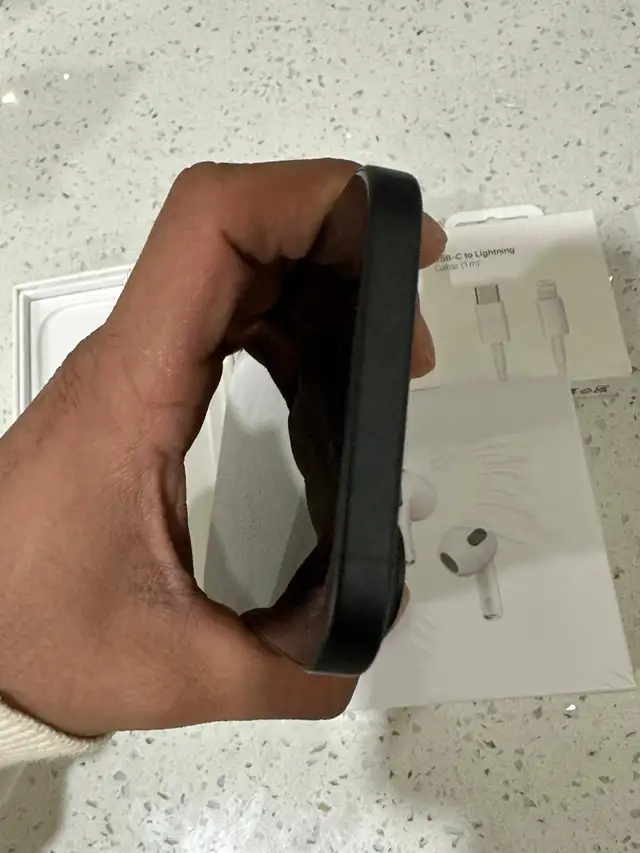 iPhone 16 128gb Airpods/Adapter Pkg/Delivery - Photo 5