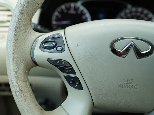 2013 Infiniti JX35 7 Passenger, Leather Seats, Navigation, Sunro - Photo 14