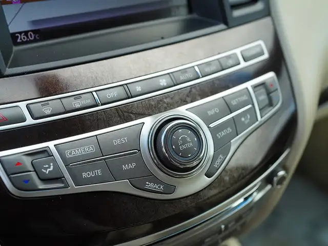 2013 Infiniti JX35 7 Passenger, Leather Seats, Navigation, Sunro - Photo 19