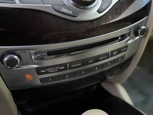 2013 Infiniti JX35 7 Passenger, Leather Seats, Navigation, Sunro - Photo 20