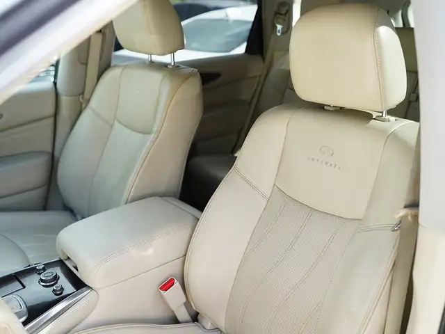 2013 Infiniti JX35 7 Passenger, Leather Seats, Navigation, Sunro - Photo 25