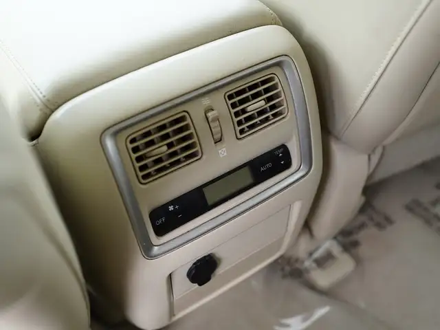 2013 Infiniti JX35 7 Passenger, Leather Seats, Navigation, Sunro - Photo 27