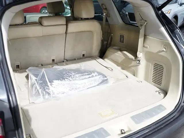 2013 Infiniti JX35 7 Passenger, Leather Seats, Navigation, Sunro - Photo 28