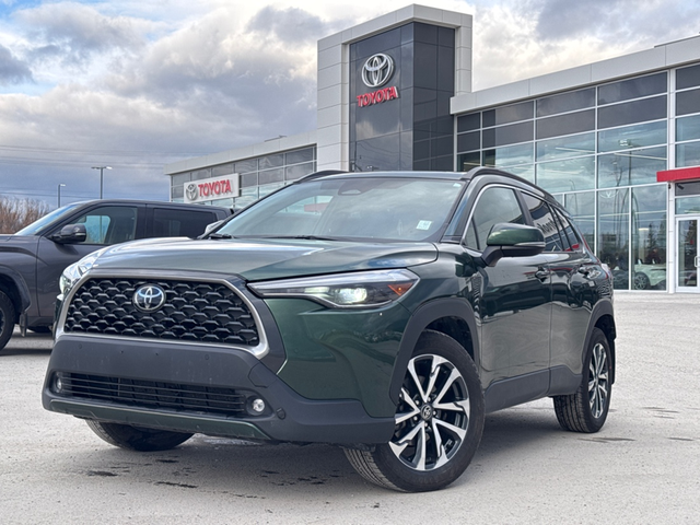2024 Toyota Corolla Cross XLE AWD SUNROOF / HEATED STEERING WHEE