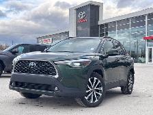 2024 Toyota Corolla Cross XLE AWD SUNROOF / HEATED STEERING WHEE