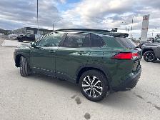2024 Toyota Corolla Cross XLE AWD SUNROOF / HEATED STEERING WHEE - Photo 3