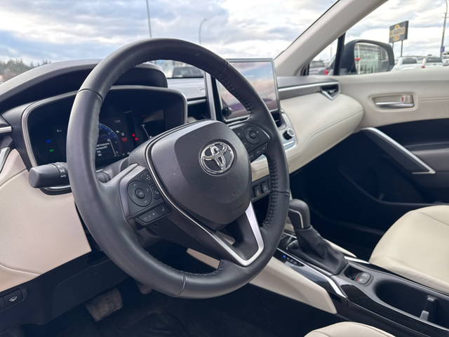 2024 Toyota Corolla Cross XLE AWD SUNROOF / HEATED STEERING WHEE - Photo 9