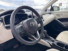 2024 Toyota Corolla Cross XLE AWD SUNROOF / HEATED STEERING WHEE - Photo 9