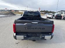 2022 Toyota Tundra Limited SUNROOF / RUNNING BOARDS / WIRELESS C - Photo 4