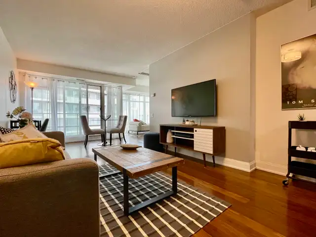 SHORT TERM | YONGE & EGLINTON - Photo 3