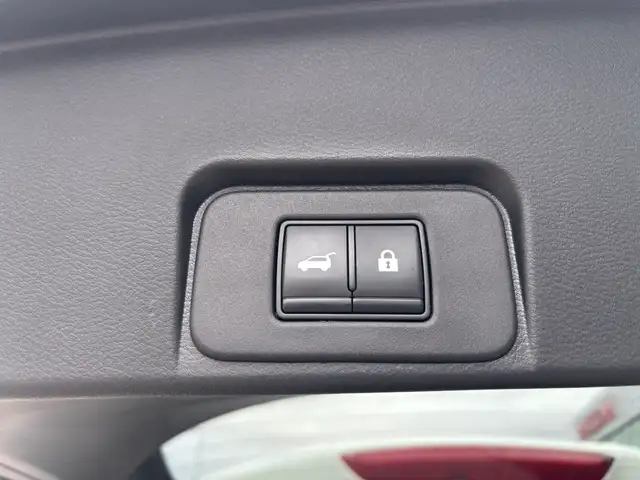 2021 Nissan Rogue SV Premium AWD • Heated Seats • Moonroof - Photo 7