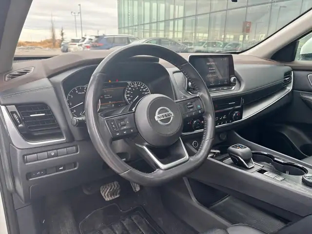 2021 Nissan Rogue SV Premium AWD • Heated Seats • Moonroof - Photo 14