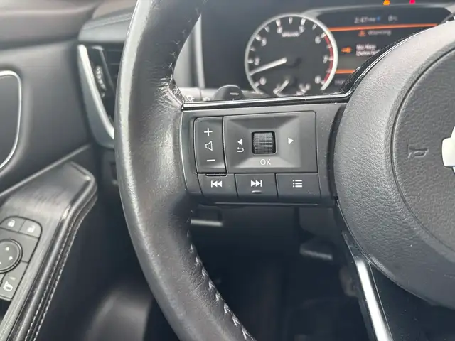 2021 Nissan Rogue SV Premium AWD • Heated Seats • Moonroof - Photo 16