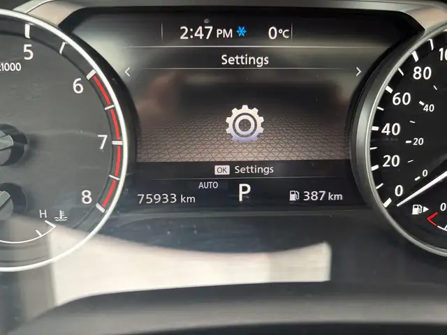 2021 Nissan Rogue SV Premium AWD • Heated Seats • Moonroof - Photo 18