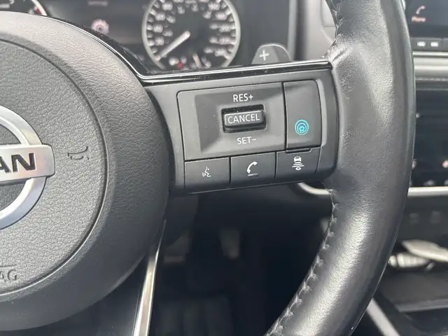 2021 Nissan Rogue SV Premium AWD • Heated Seats • Moonroof - Photo 19