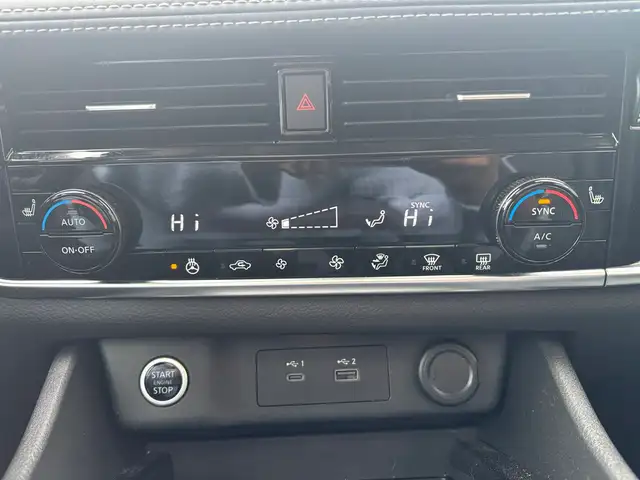 2021 Nissan Rogue SV Premium AWD • Heated Seats • Moonroof - Photo 23