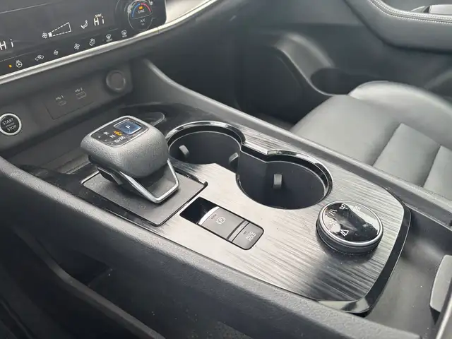 2021 Nissan Rogue SV Premium AWD • Heated Seats • Moonroof - Photo 24