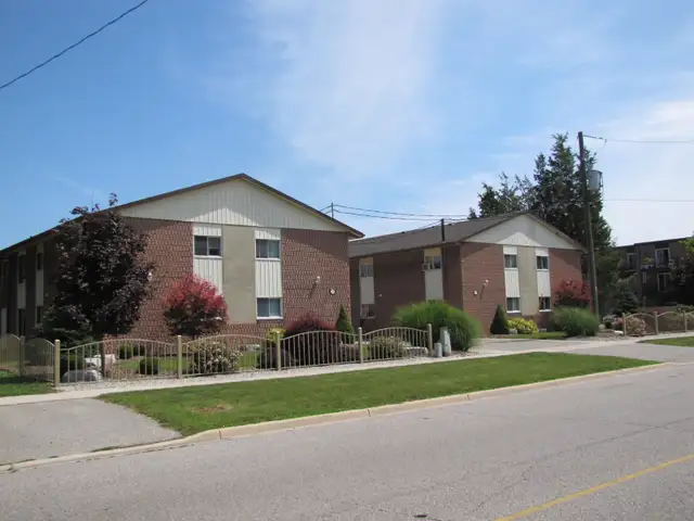 ONLY ONE LEFT - Remodelled 2 Bedroom Apartment for Rent - Photo 9