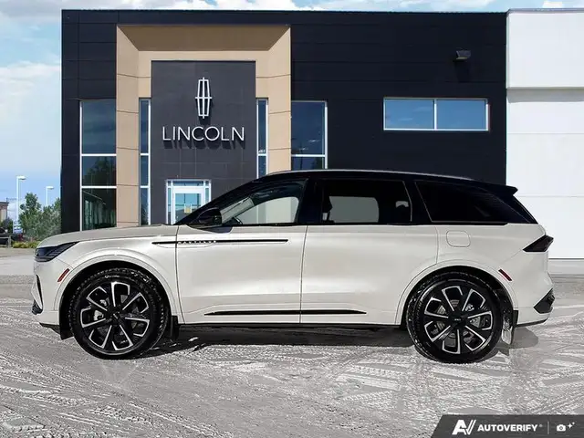 2025 Lincoln Nautilus Reserve - Photo 3