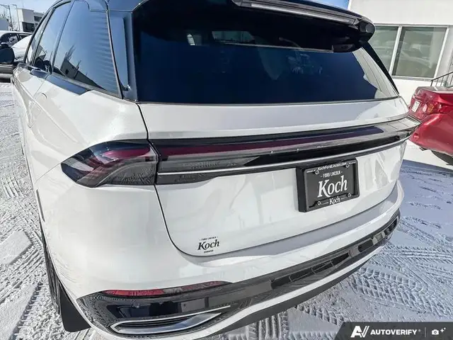 2025 Lincoln Nautilus Reserve - Photo 12