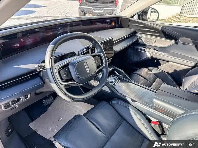 2025 Lincoln Nautilus Reserve - Photo 14