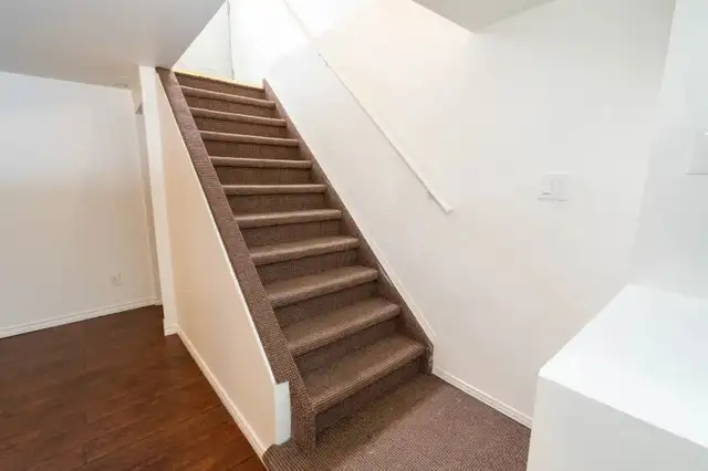 1 Bed 1 Bath Bsmt Pickering @ Dixie & Finch SEPARATE ENTRANCE - Photo 3