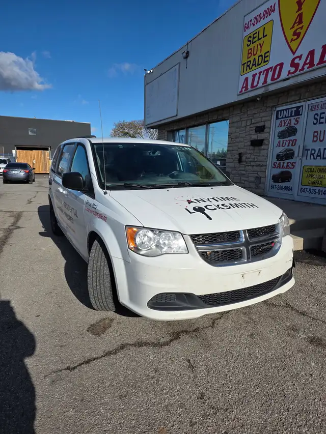2017 Dodge Grand Caravan SE - Photo 2