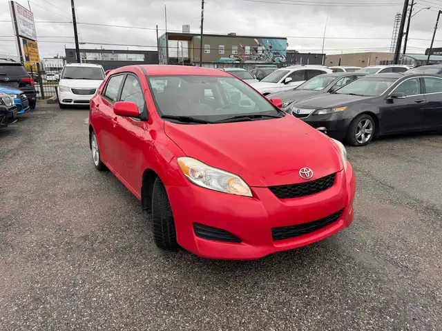 2010 Toyota Matrix S - Photo 2