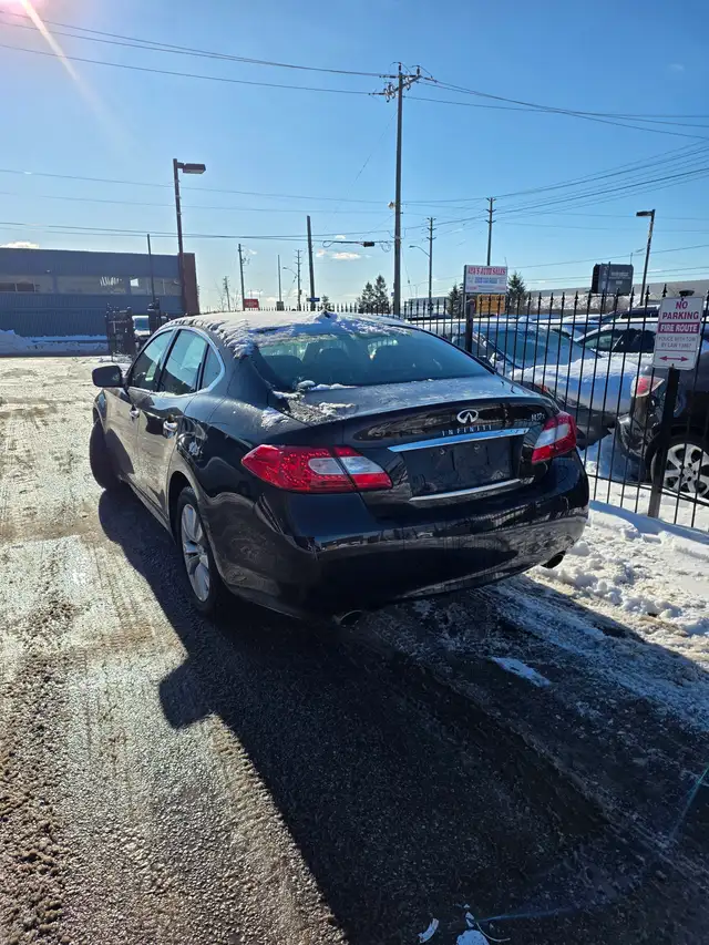 2011 Infiniti M37 - Photo 3