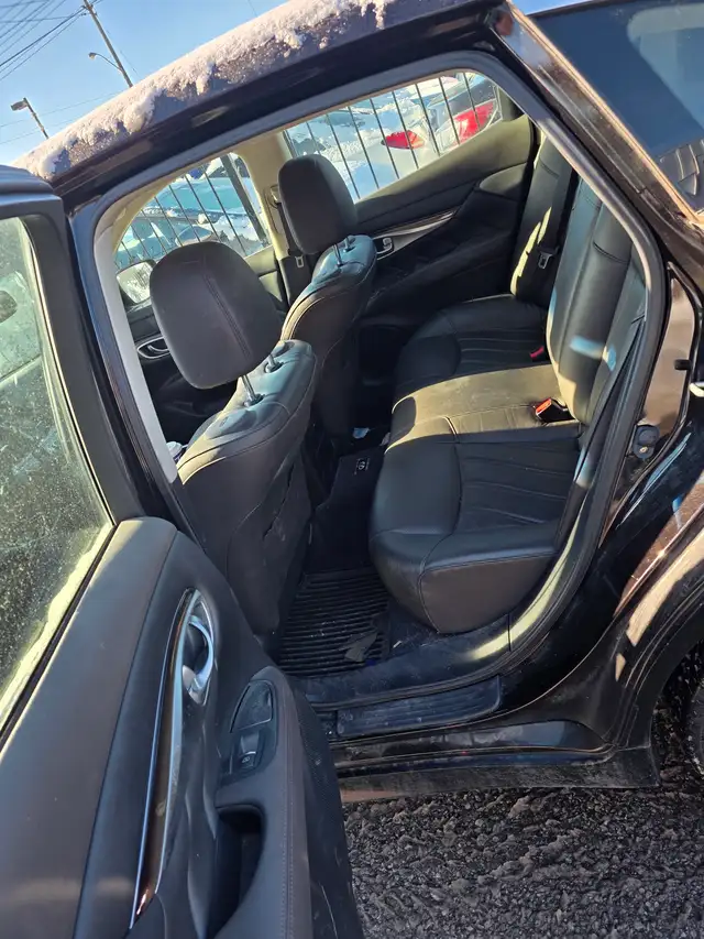 2011 Infiniti M37 - Photo 6