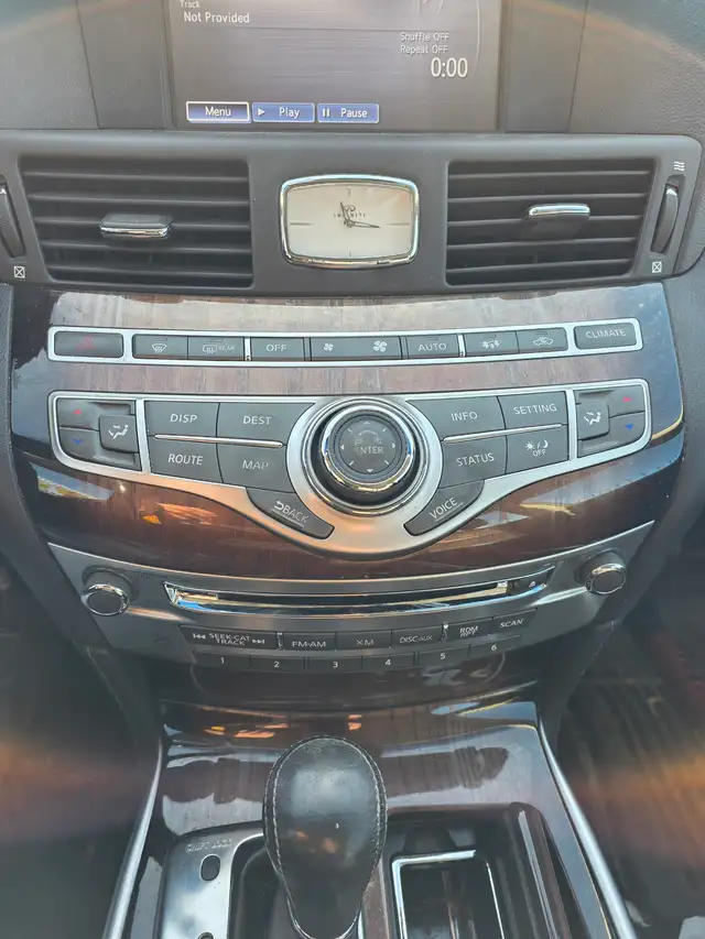 2011 Infiniti M37 - Photo 8