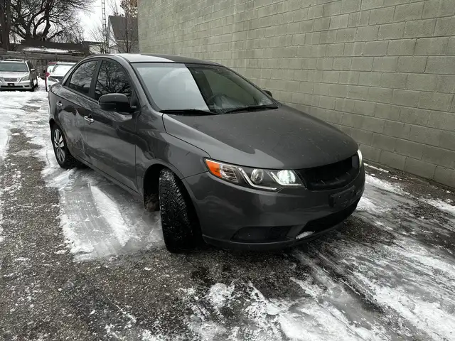 2013 Kia Forte EX - Photo 2