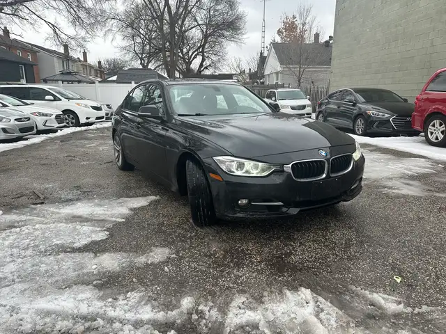 2013 BMW 3-Series 328i xDrive - Photo 2