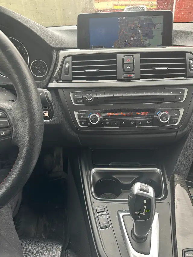 2013 BMW 3-Series 328i xDrive - Photo 9