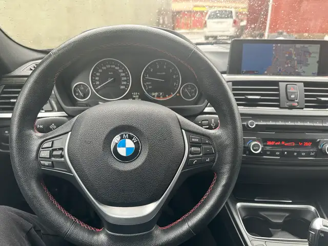 2013 BMW 3-Series 328i xDrive - Photo 10