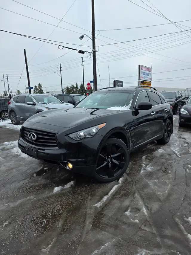 2016 Infiniti QX70 Base