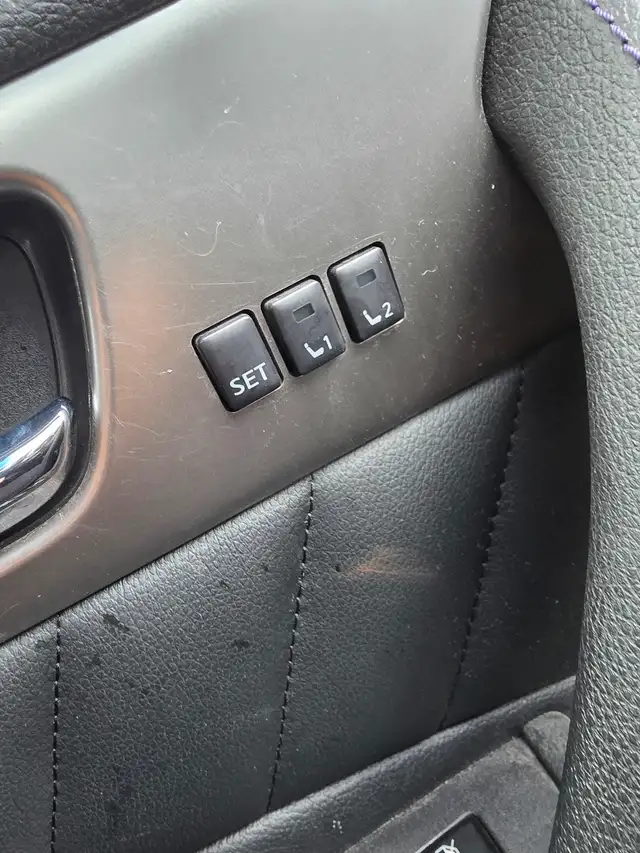 2016 Infiniti QX70 Base - Photo 10