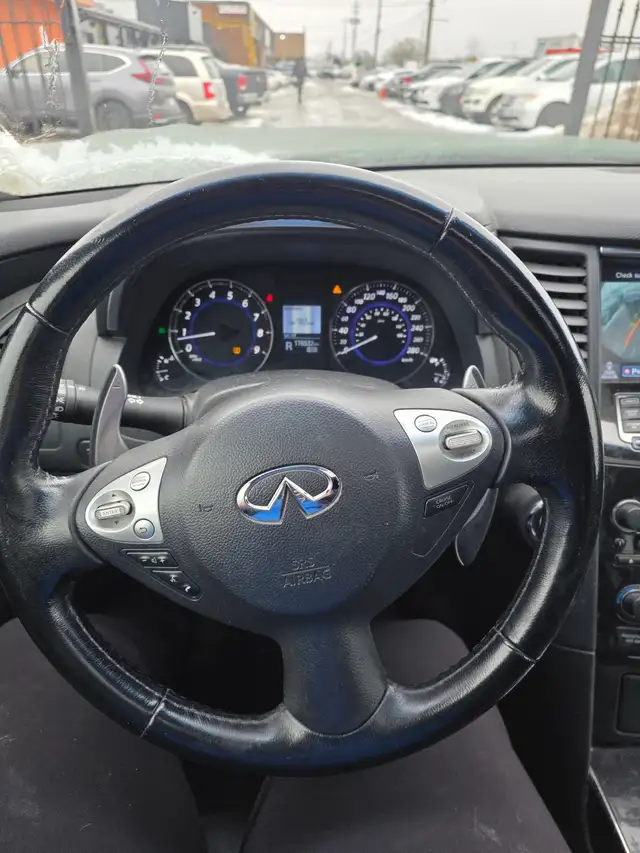 2016 Infiniti QX70 Base - Photo 11