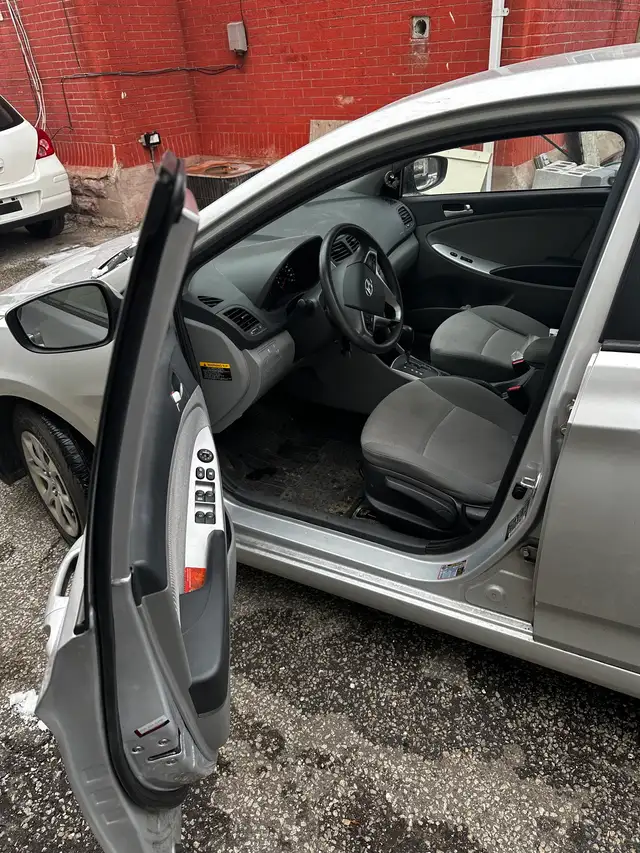 2013 Hyundai Accent GLS - Photo 7