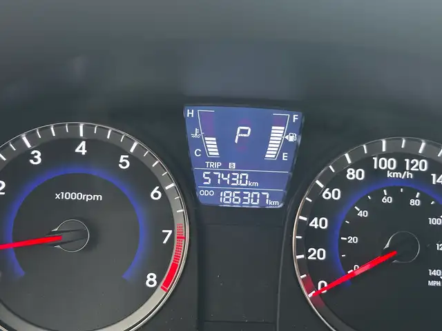 2013 Hyundai Accent GLS - Photo 11