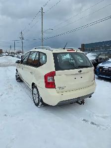 2012 Kia Rondo EX - Photo 3