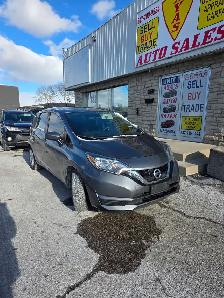 2017 Nissan Versa SV - Photo 2