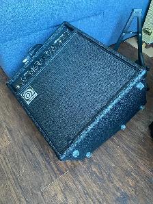 Ampeg BA 110 Bass Amp