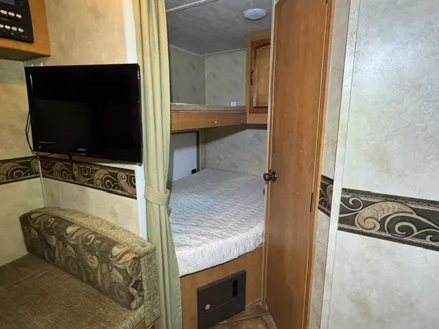 2012 Puma Palomino 28BHS - Photo 7