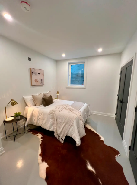 Stunning 2 Bedroom 1.5 Bath Apartment Available April 1st - Photo 6