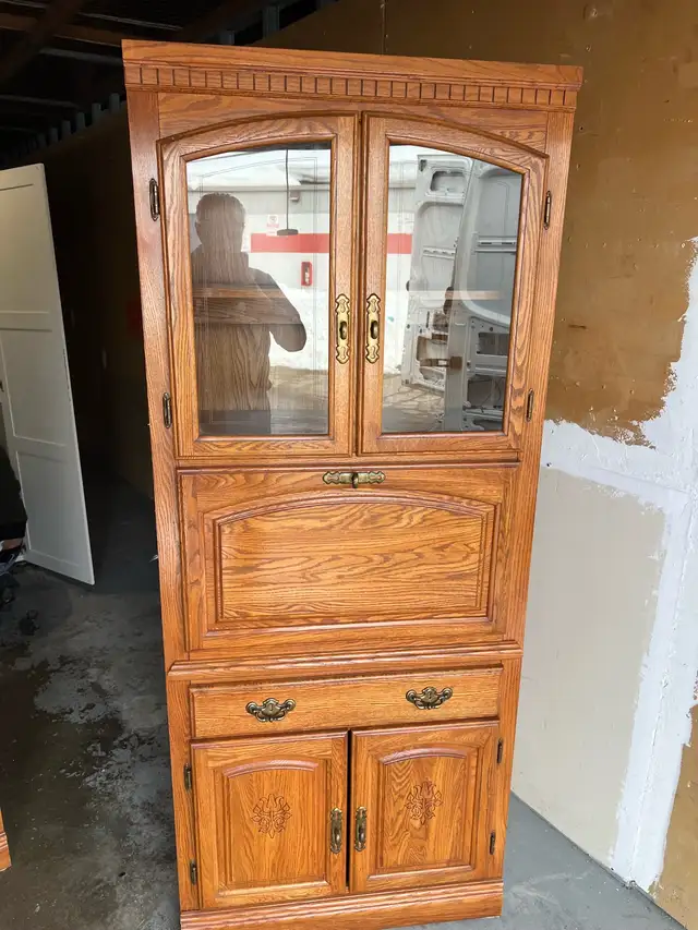 Free delivery used Vintage solid wood hutch - Photo 2