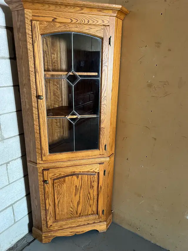 Free delivery used solid wood Corner Cabinet with Glass Doors - Photo 3